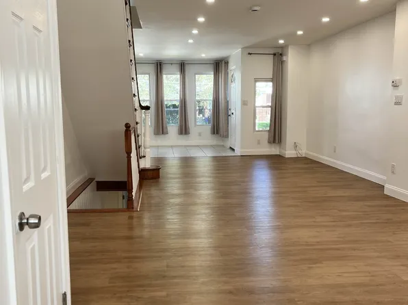 3410 Friendship St, Philadelphia, PA 19149