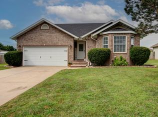 3984 W Edgewood St, Springfield, MO 65807