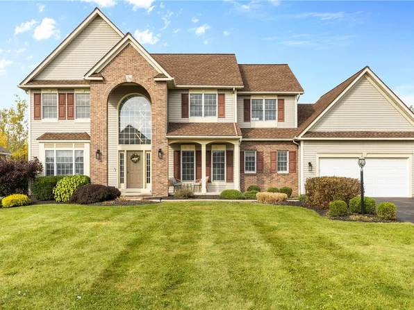 39 Brass Castle, Webster, NY 14580