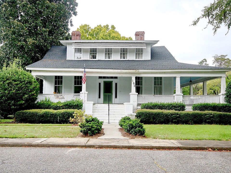 1st image of 100 NE Court St.