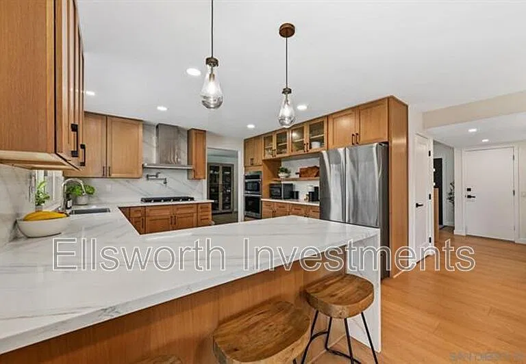 1225 Fallbrook Ct — Photo 4