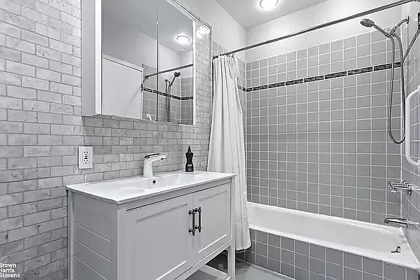 54 Morningside Dr #3 — Photo 4