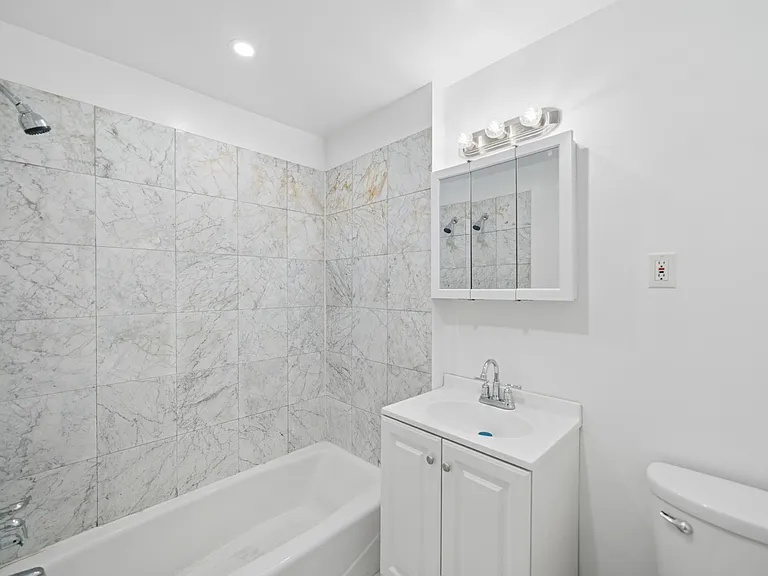 510 Observer Hwy #2W — Photo 12