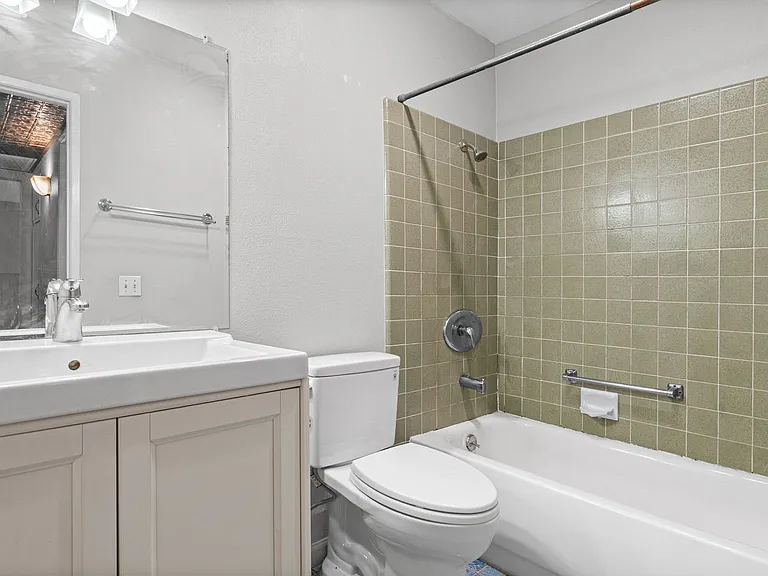 140 Walnut Ave #2F — Photo 15