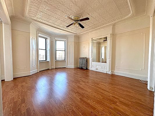 3rd image of 271 6th Ave APT 4