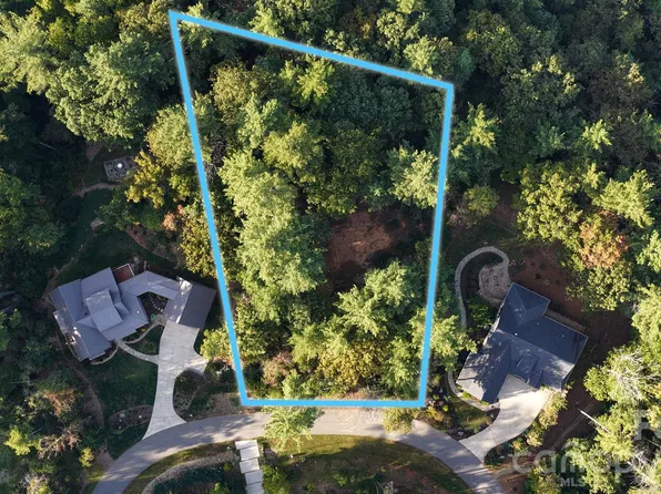 30 Hawberry Ct, Asheville, NC 28805