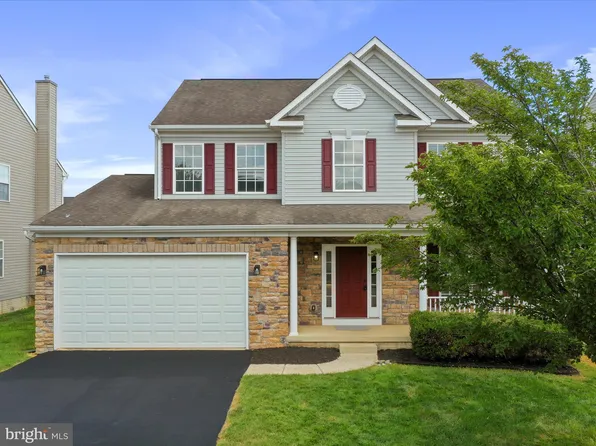 90 Watercourse Dr, Forrester Center, WV 25438