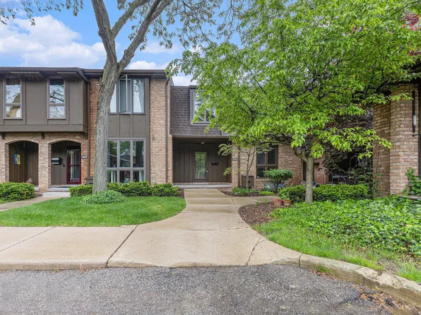 1020 Greenhills Dr, Ann Arbor, MI 48105