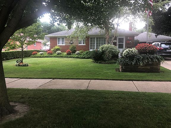 4th image of 22232 Lakeland St