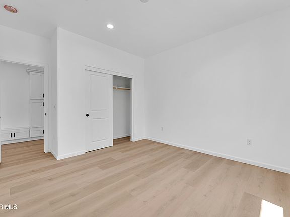 5th image of 8837 Holly Ave