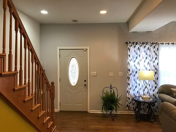 5th image of 5705 W Race Ave
