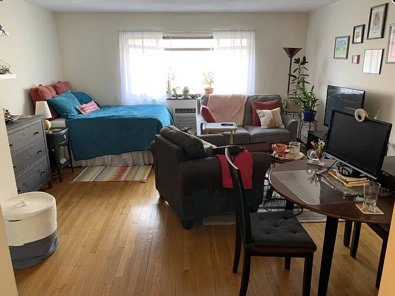 Studio, 450 sqft, $2,000 — Photo 1