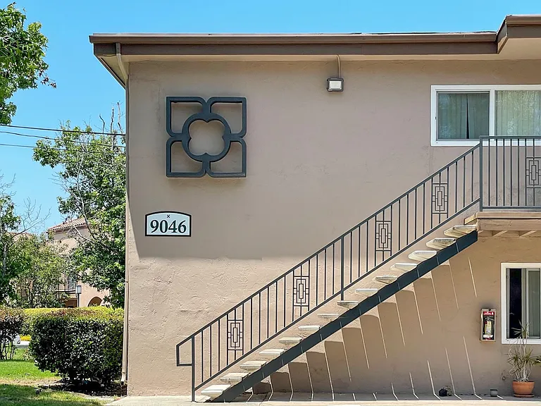 Park Grossmont — Photo 11