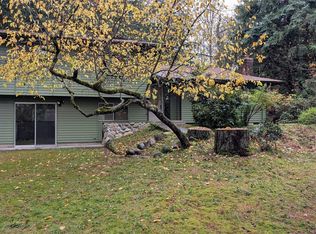 16826 41st St E, Lake Tapps, WA 98391
