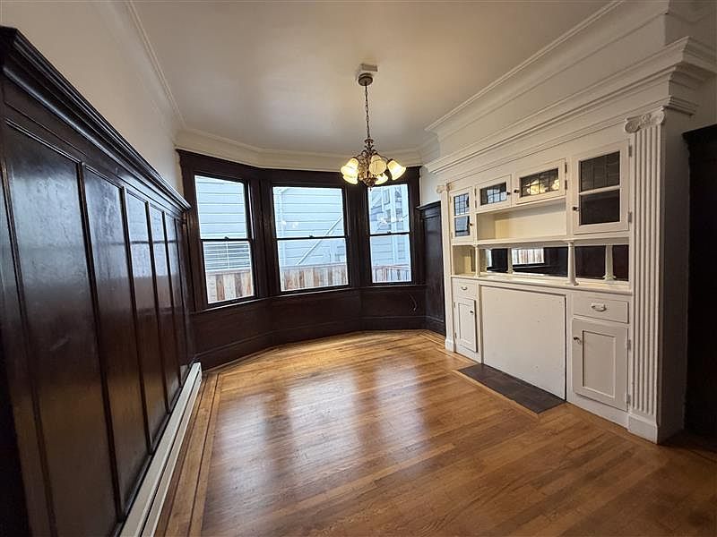1st image of 1292 Green St #1