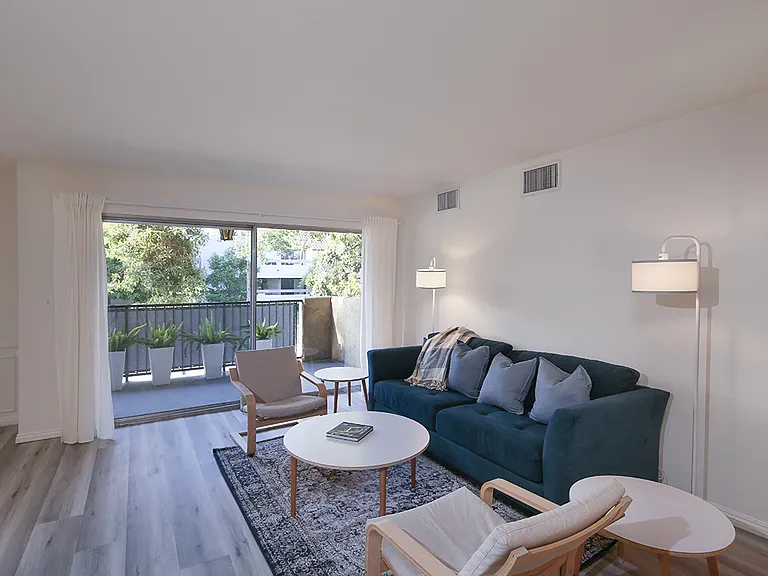 382 E California Blvd #101 — Photo 8