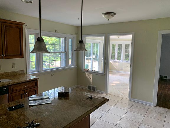 5th image of 18658 Parkland Dr