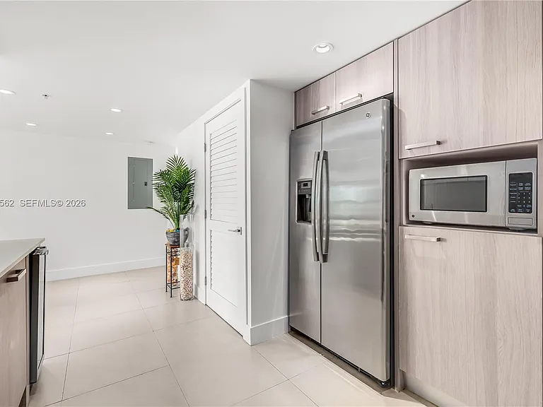 1133 102nd St #601 — Photo 14