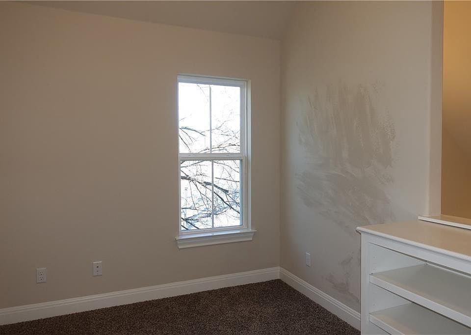 2nd image of 2411 Santa Maria St