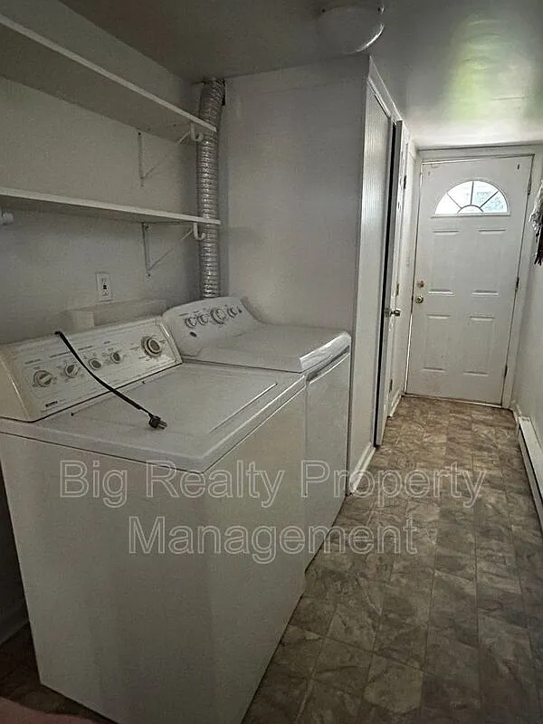 4 bed, 1.5 bath, 1653 sqft, $1,650 — Photo 3