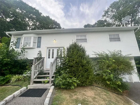 175 Ruland Road, Selden, NY 11784