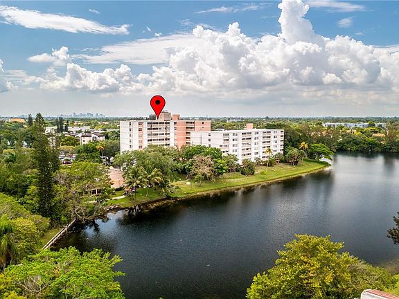 2nd image of 3301 Spanish Moss Terrace #205