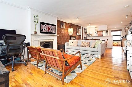 3rd image of 179 De Graw St #1