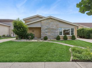 10721 S Kolmar Ave, Oak Lawn, IL 60453