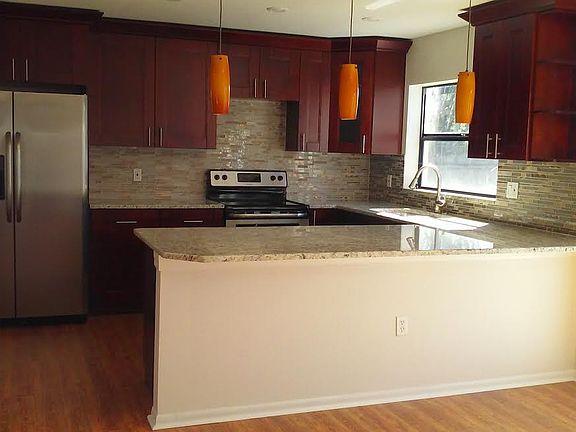 3rd image of 3903 Blooming Hill Ln