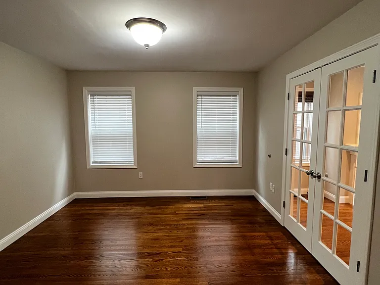 123 W 3rd St #123 — Photo 3
