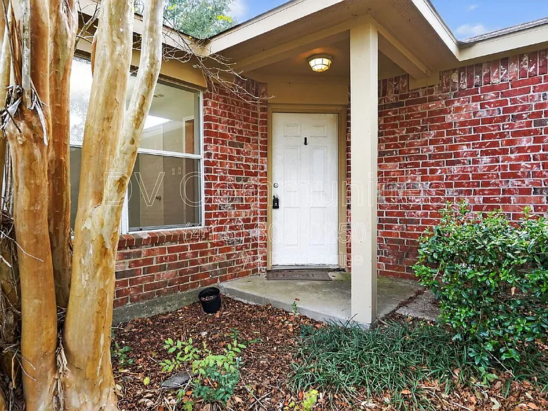 16350 Many Trees Ln — Photo 8