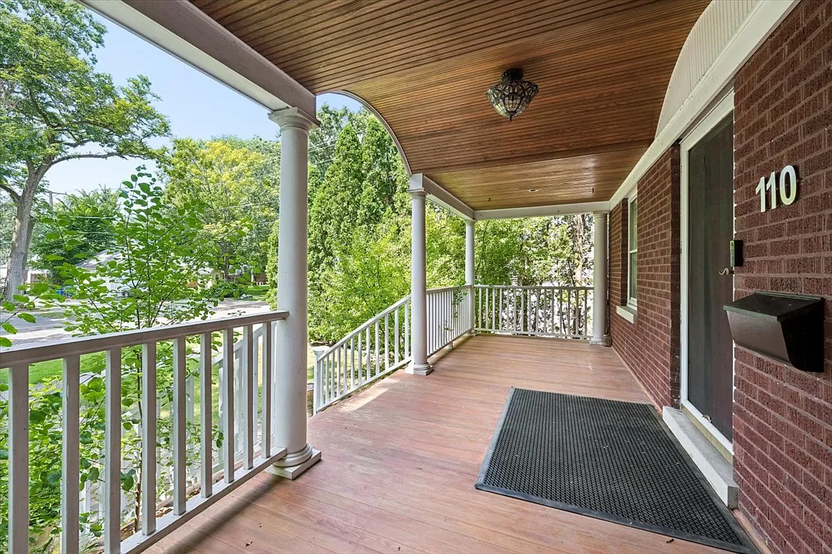 4 bed, 3108 sqft, $8,000 — Photo 3
