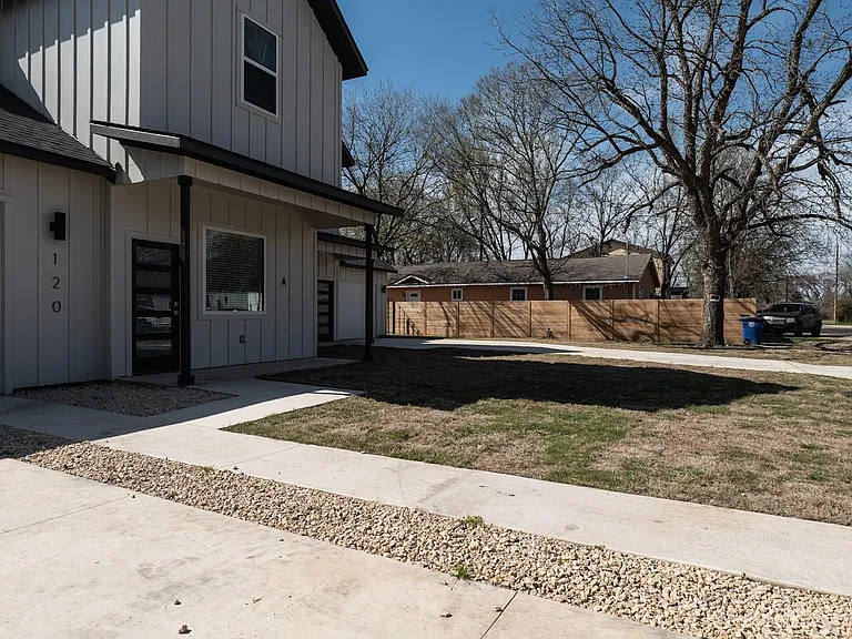 120 Kimble Ln #A — Photo 2