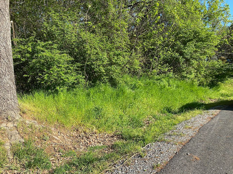 1st image of 204 Daksi Ln Lot 12