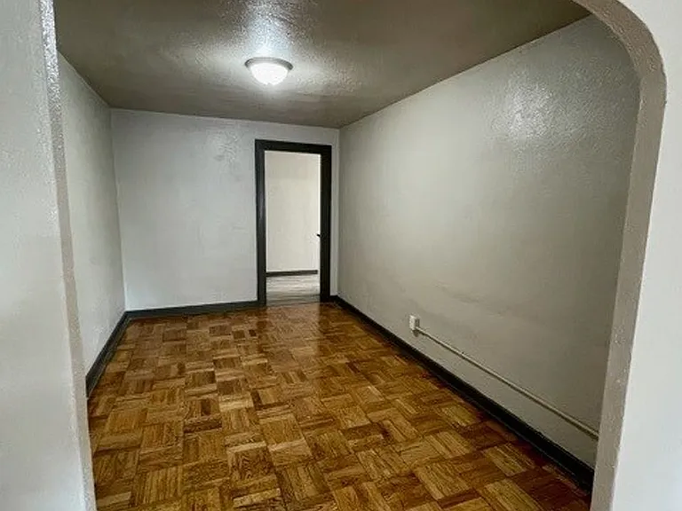 1626 D Street Apartments — Photo 39