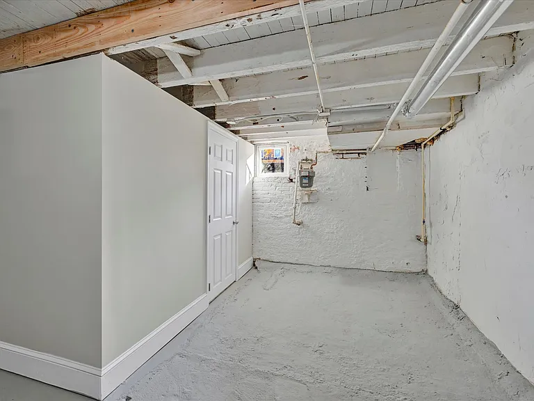 2432 E Fayette St — Photo 15