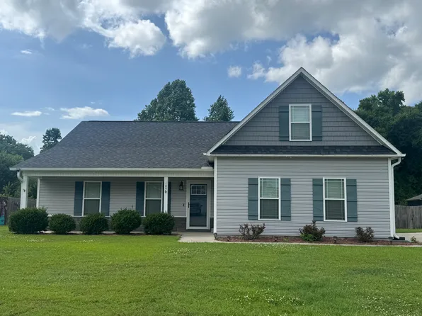 109 Pembury Way, Richlands, NC 28574