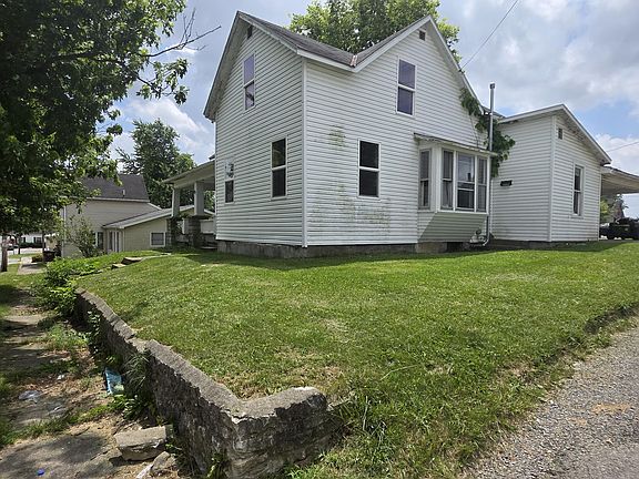 4th image of 23 N Barron St
