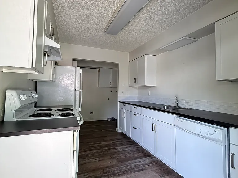 1385 Dollar St #4 — Photo 7