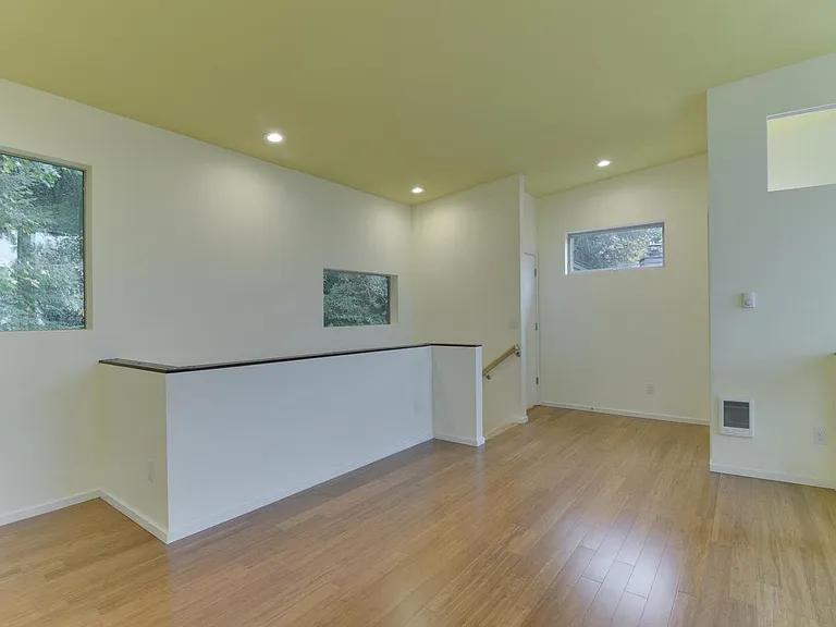 2822 NW Ariel Ter #B — Photo 10