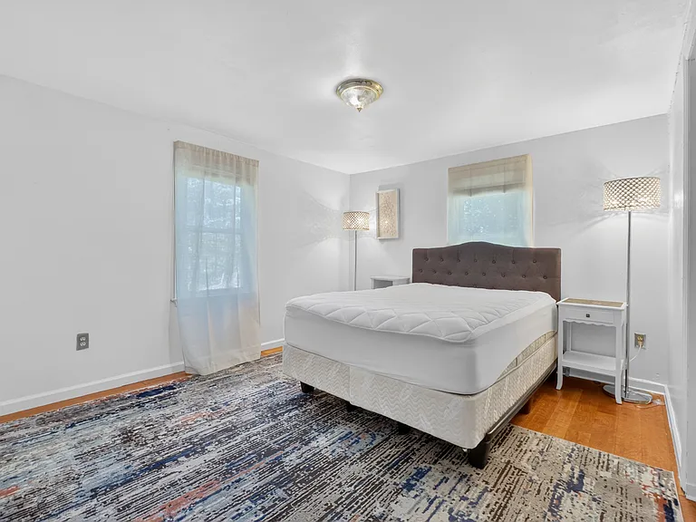 68 Mulford Ave — Photo 11