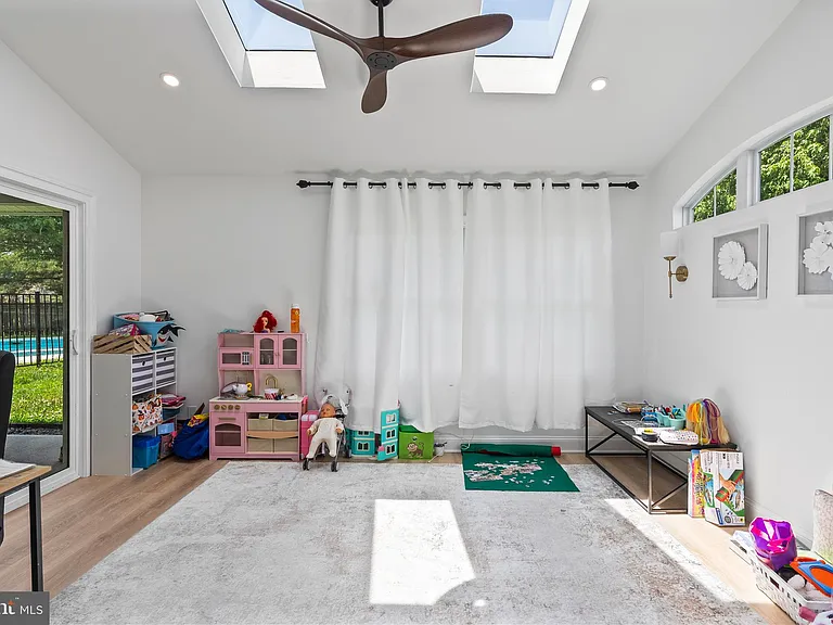 2 Lee Ct — Photo 21