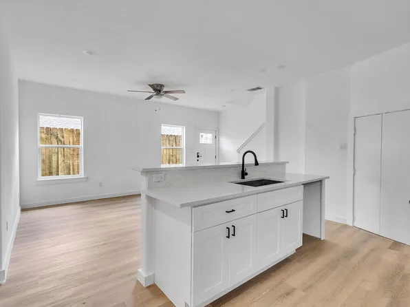 8304 De Priest St Unit B, Houston, TX 77088