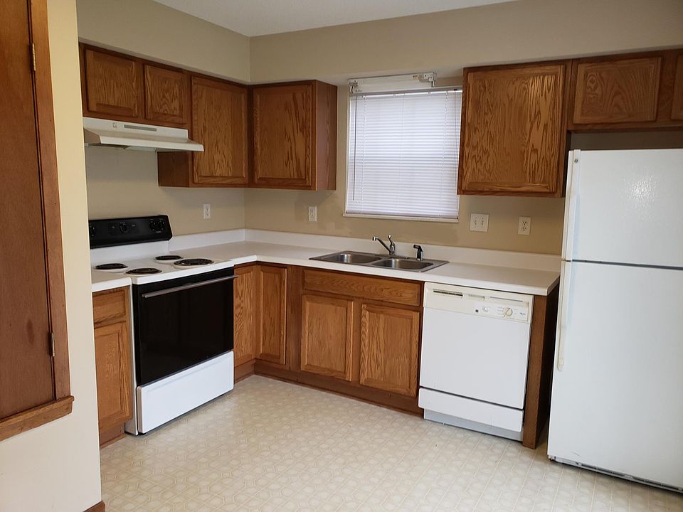 2nd image of 7910 Gallery Way