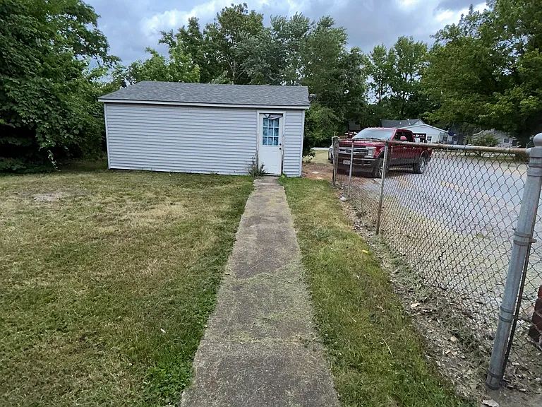 905 W Monroe St — Photo 6