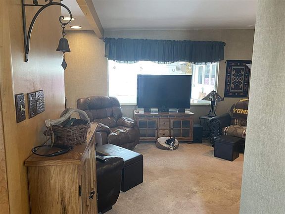 2nd image of 1404 Liberty Dr