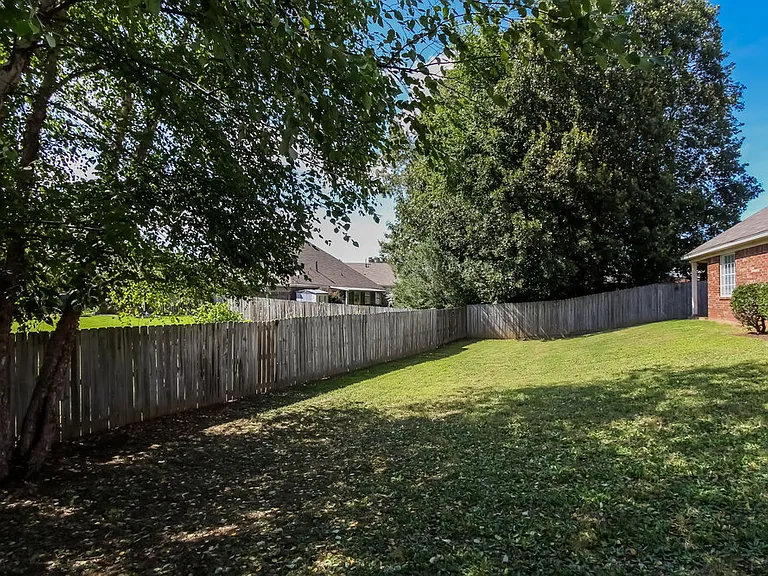 25 Oakland Woods Cv — Photo 22