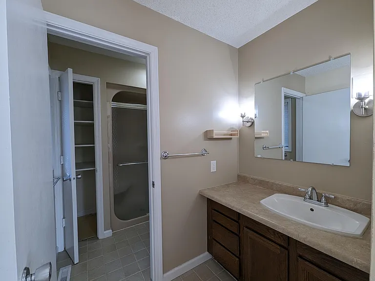 1754 S Cambridge Dr — Photo 18