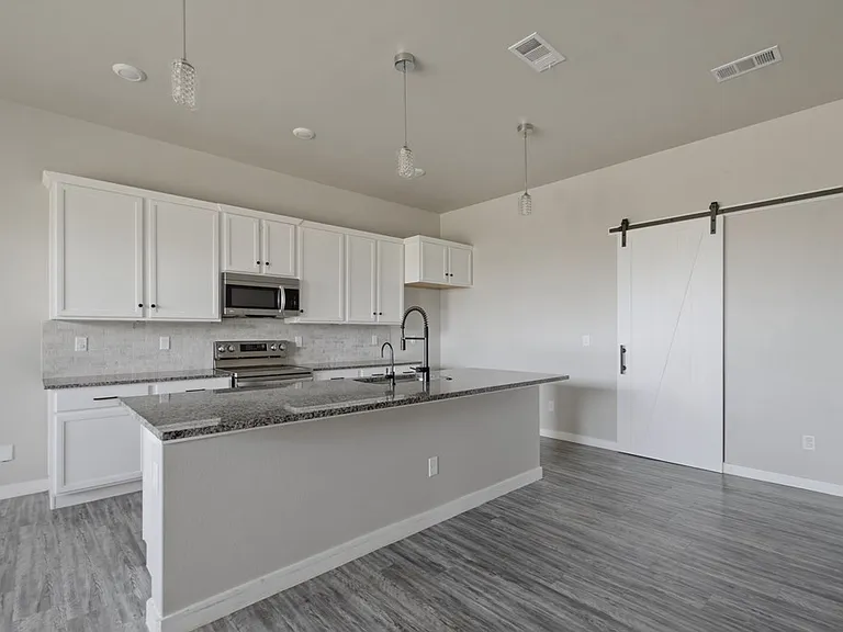6822 Lonesome Dove Ln — Photo 9