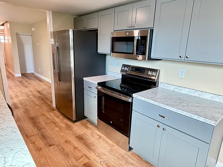 710 Central St — Photo 4